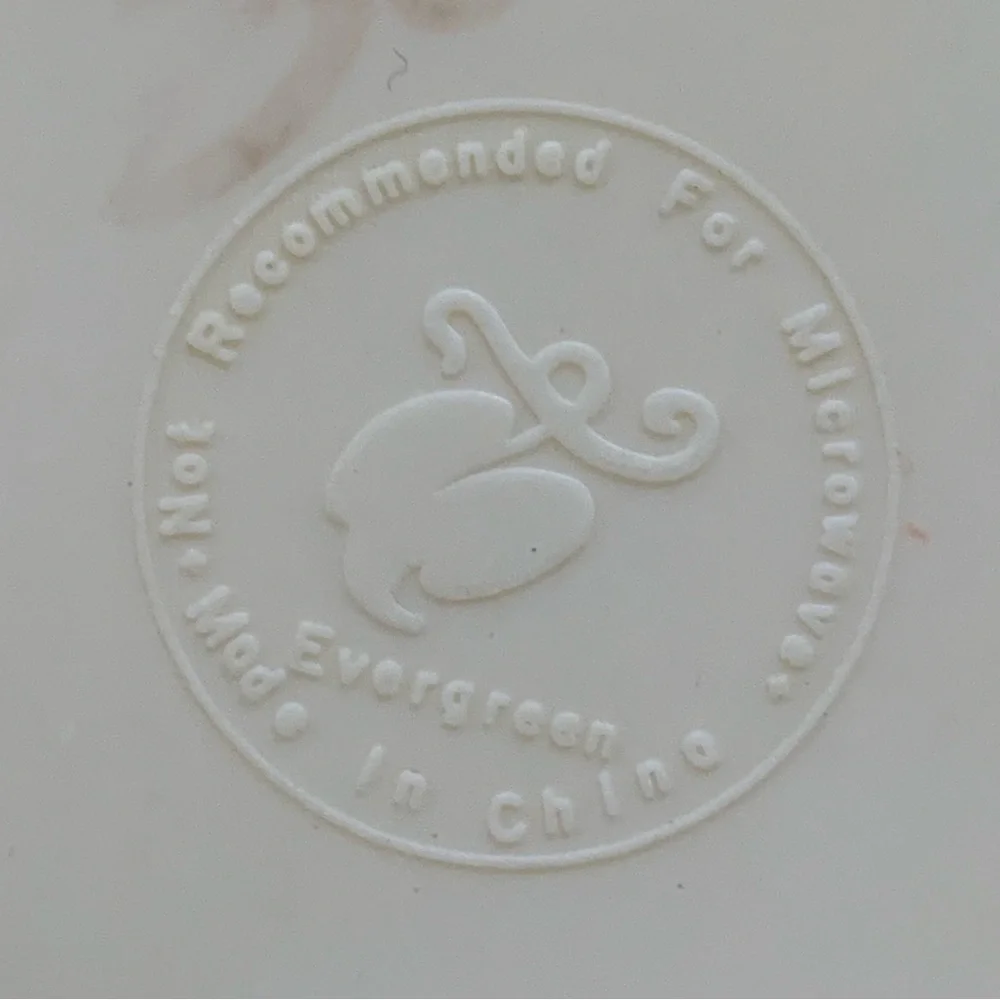 Evergreen melamine plates